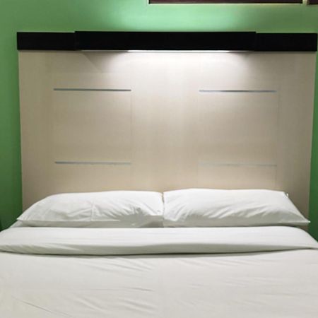 Sugbutel Family Hotel Cebu Extérieur photo