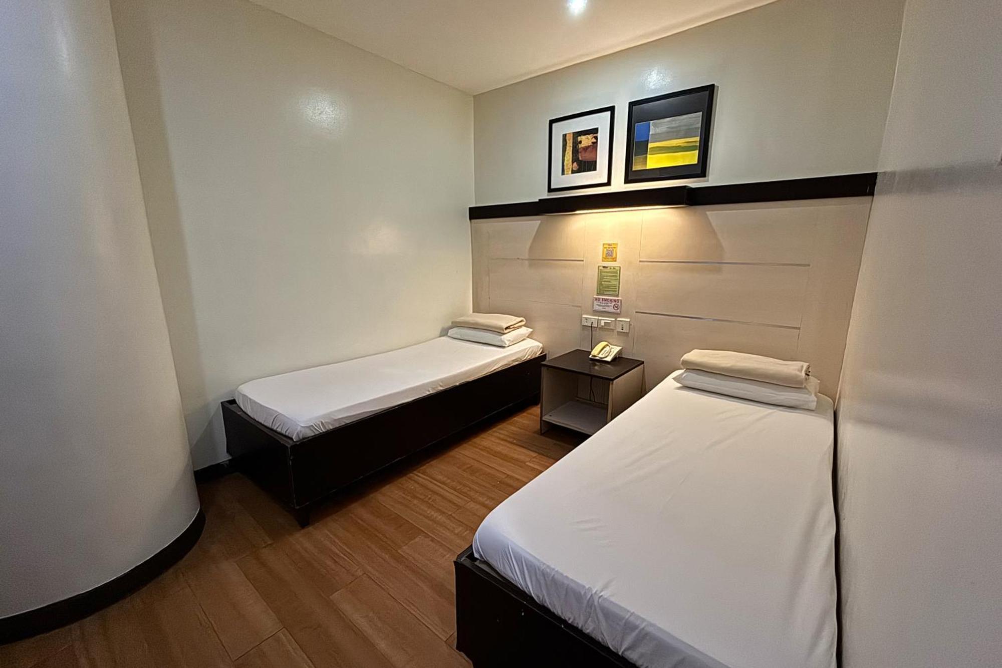 Sugbutel Family Hotel Cebu Extérieur photo
