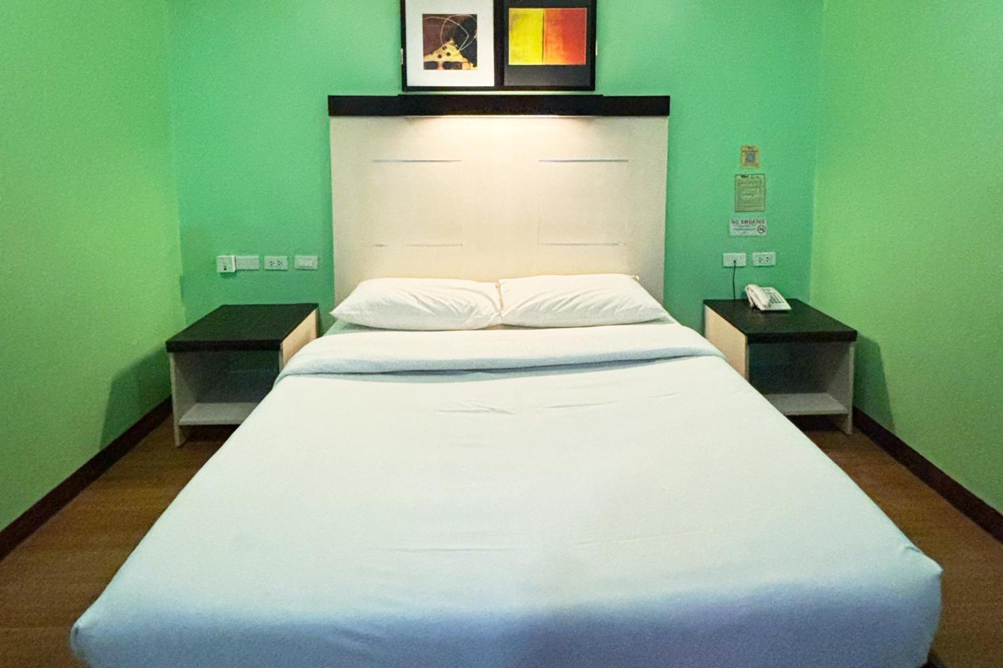 Sugbutel Family Hotel Cebu Extérieur photo