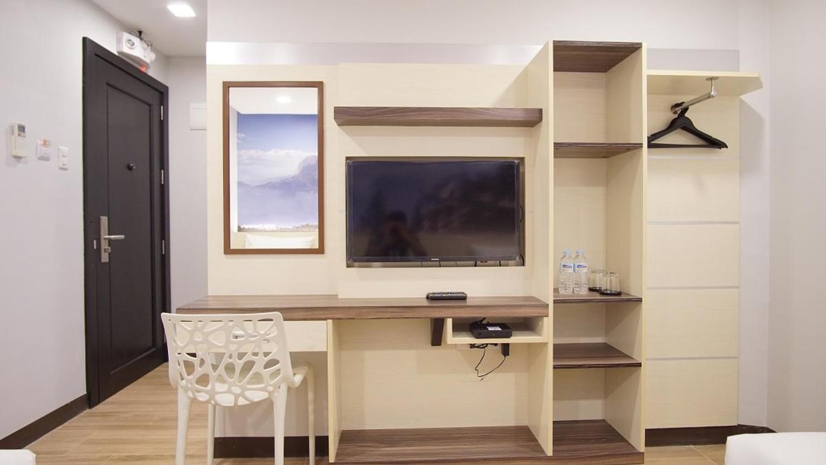 Sugbutel Family Hotel Cebu Extérieur photo